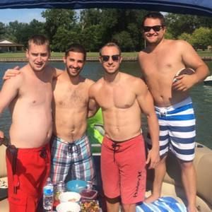 Meet your Posher, Casey